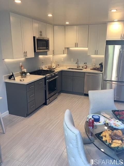 1st image of 556 Leland Ave