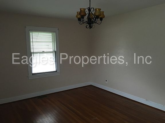 4th image of 1206 Wayne Memorial Dr