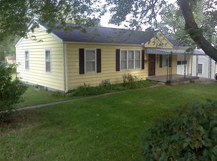 10020 Hillcrest Rd, Kansas City, MO 64134