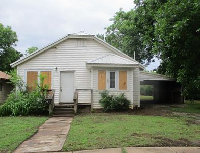 310 E Washington St, Walters, OK, 73572
