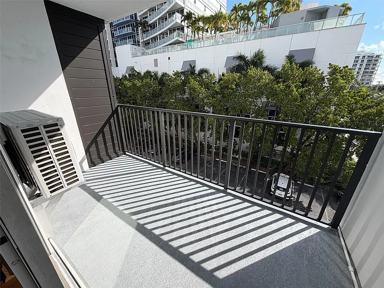 3000 Riomar St #406 — Photo 15