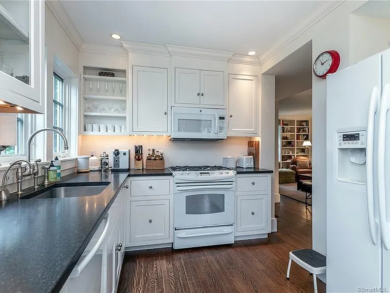 37 Turner Rd — Photo 9