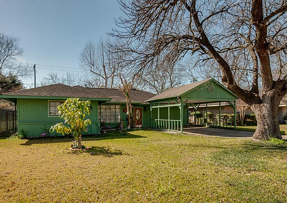 1st image of 9625 Pine Lake Dr
