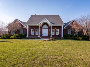 25 Pine Meadows Dr, Simpsonville, KY 40067