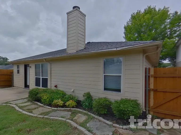 716 Sequoia Dr — Photo 17