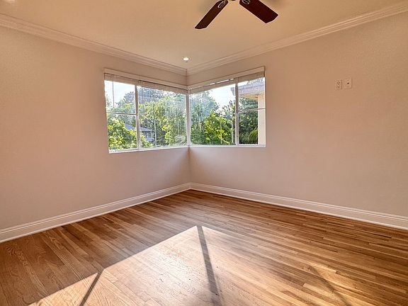 3rd image of 3160 S Barrington Ave APT 101