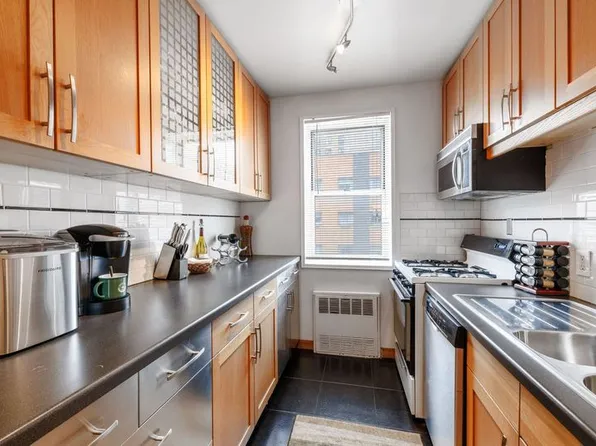 170 West 23rd Street 6N image 3 of 11