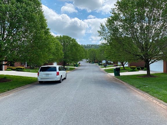 4th image of 7134 Winter Oaks Way #27