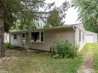215 Arrowhead Trl, Porter, IN 46304