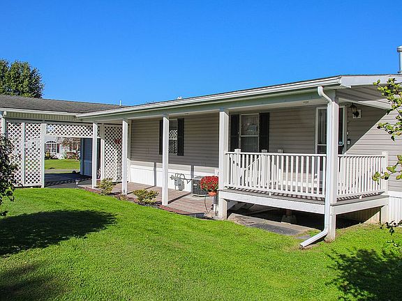 Covered patio & private deck