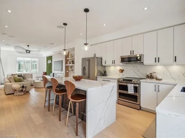 29 Rapids Ln, Hamilton, ON L8K 0A4