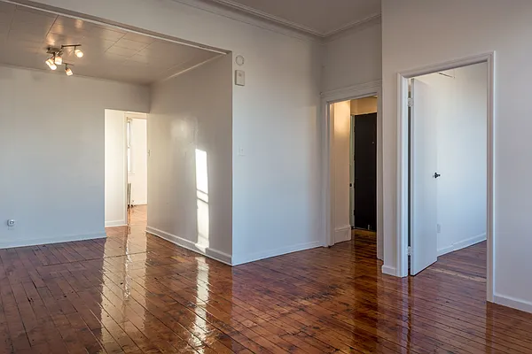 Rented by Nooklyn NYC LLC | media 13