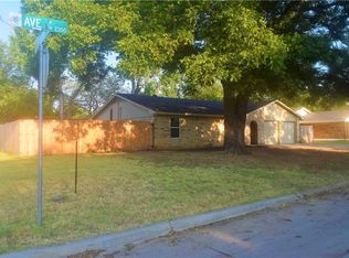 2325 Avenue C, Grand Prairie, TX 75051