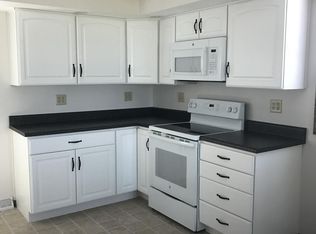 176 Dye Rd APT 1, Illiopolis, IL 62539