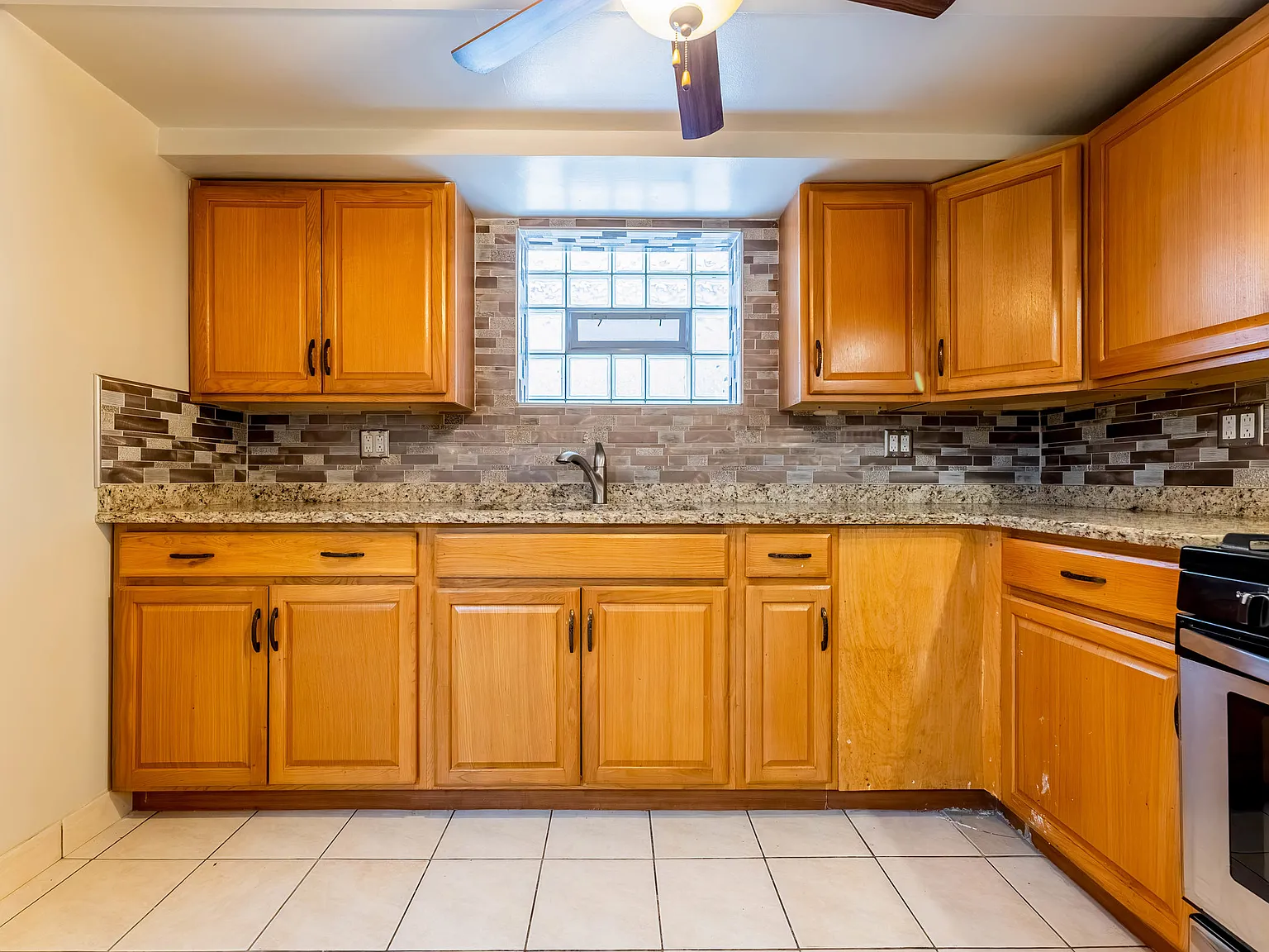 5936 S Kolin Ave — Photo 3