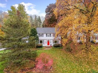 389 Wyndale Rd, Rochester, NY 14617