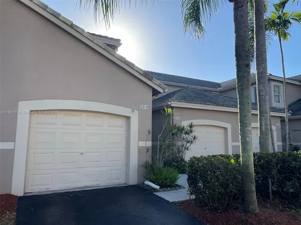 2040 Pompeii Ct, Fort Lauderdale, FL 33327
