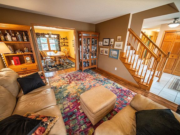 5th image of 1002 Yorkshire Ln NW
