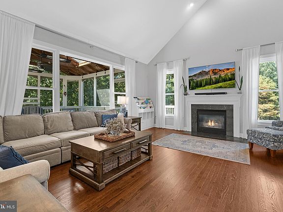 5th image of 12123 Windsor Hall Way