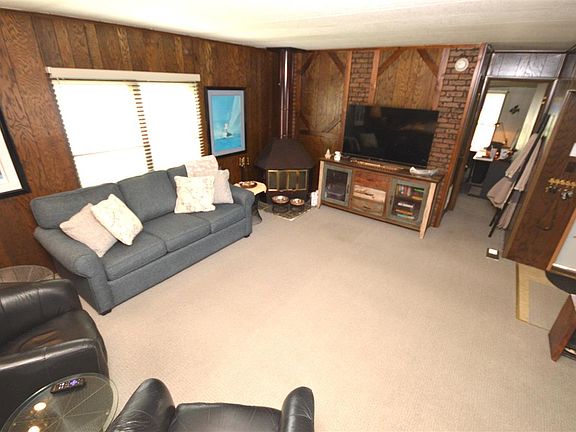 3rd image of 526 N Lake St Lot 3