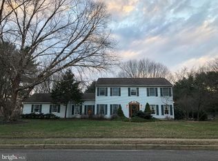 10 Heathwood Ln, Hamilton, NJ 08620