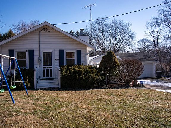 2nd image of N3220 Acacia ROAD