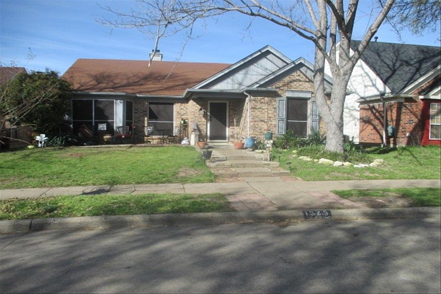 1st image of 1525 Chapman St
