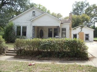 512 E 4th St, Mount Pleasant, TX 75455