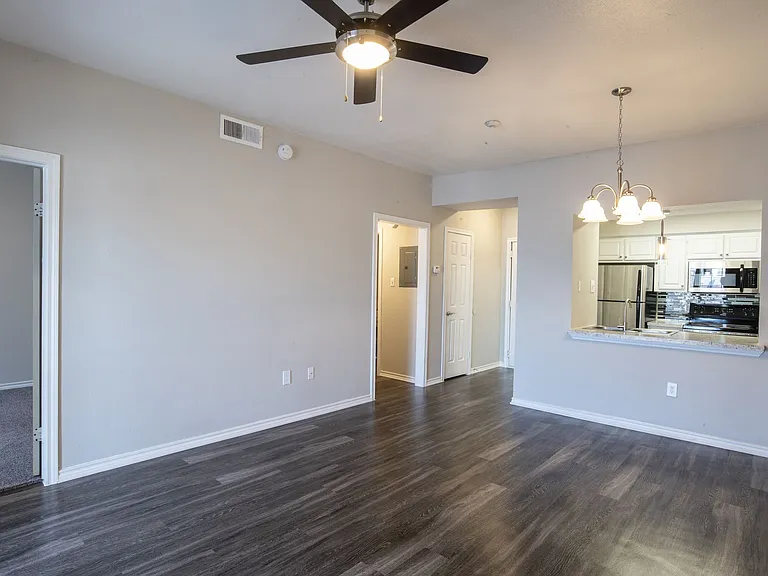 3200 S Center St — Photo 3