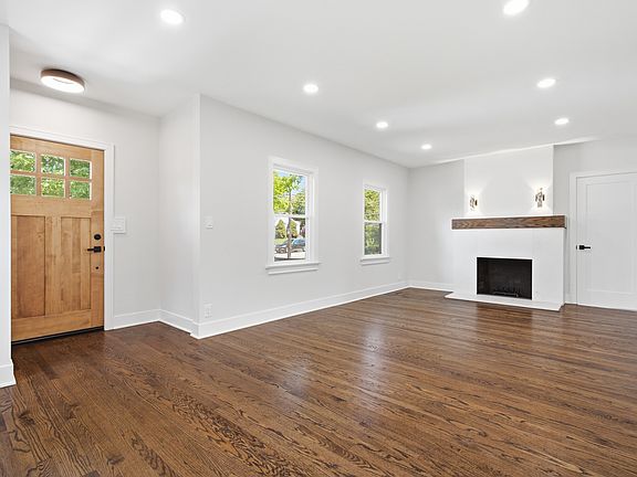 4th image of 339 Prairie Ave