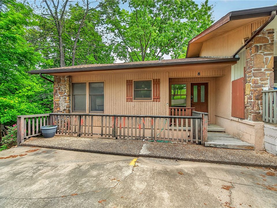 1st image of 8 William Ln