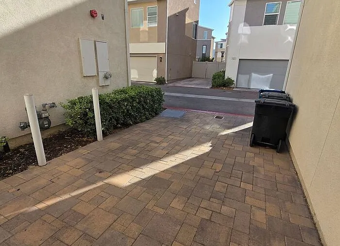 1835 Vesta Dr — Photo 37