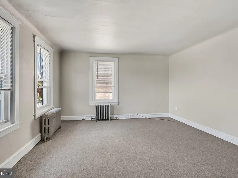 332 W Washington St #2 — Photo 7