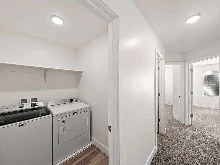 552 S Stewart Creek Cv — Photo 8