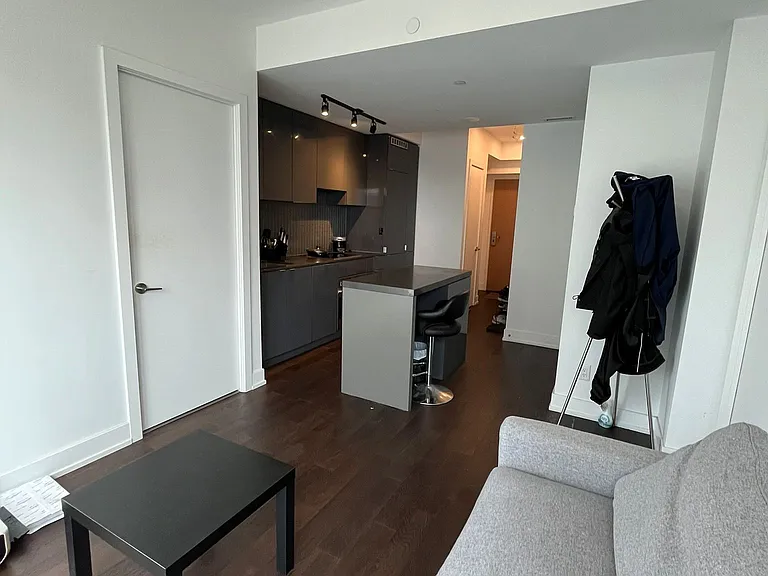 7 Grenville St #3401 — Photo 15