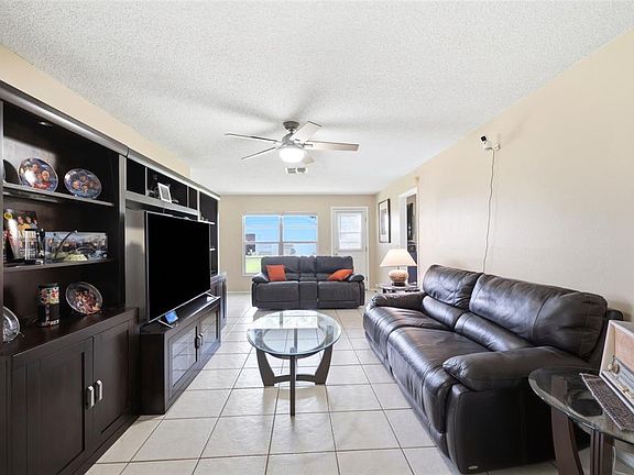 3rd image of 4903 Leyte Ct #67