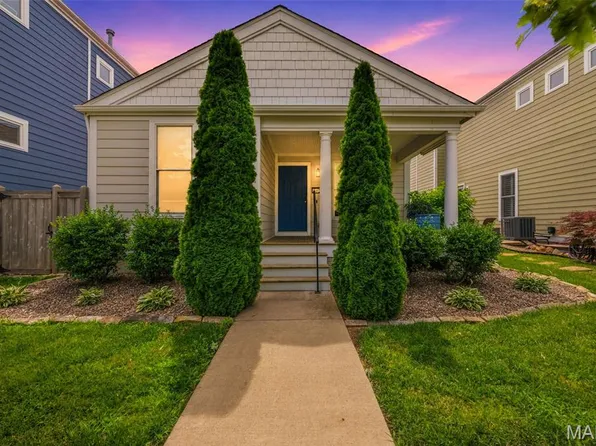 4021 Broad St, Saint Charles, MO 63301