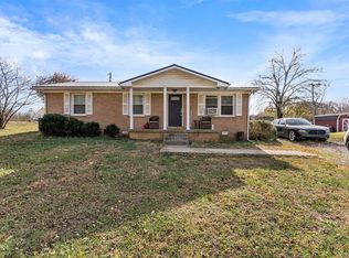 933 Loving Rd, Bowling Green, KY 42101