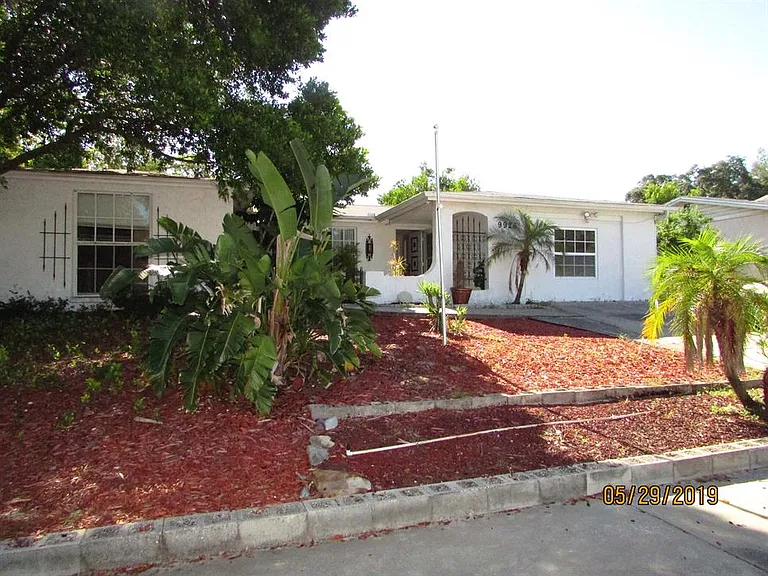9926 Rainbow Ln — Photo 20