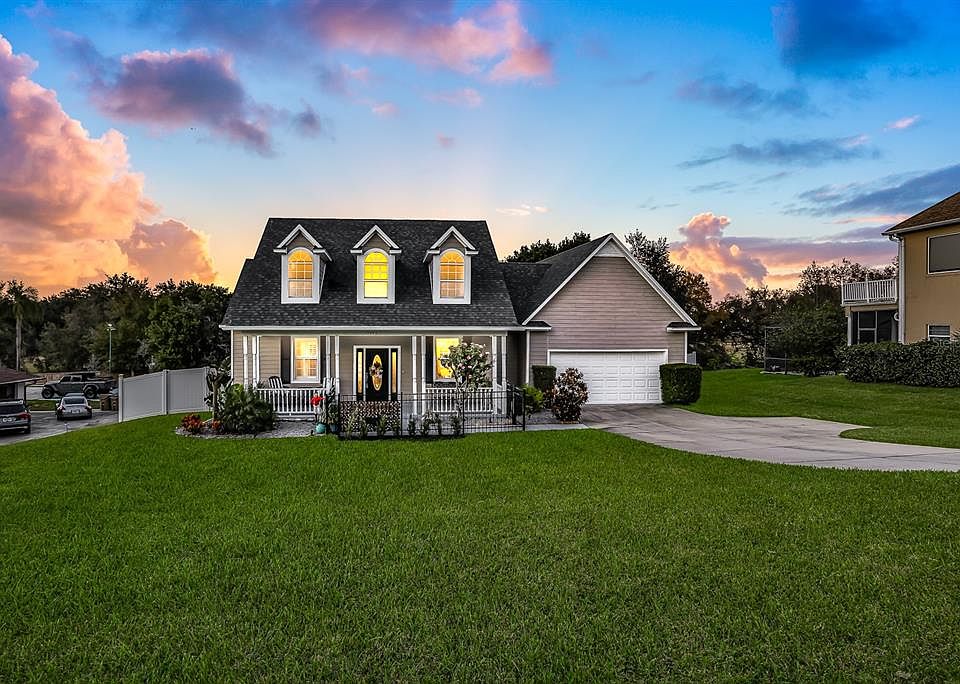 1st image of 12735 Katherine Cir
