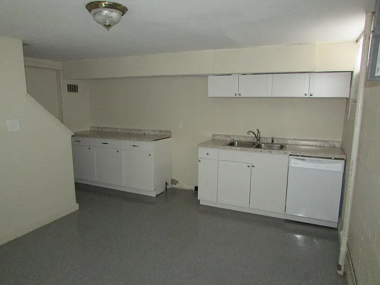 2276 Hiawatha Park Dr — Photo 17
