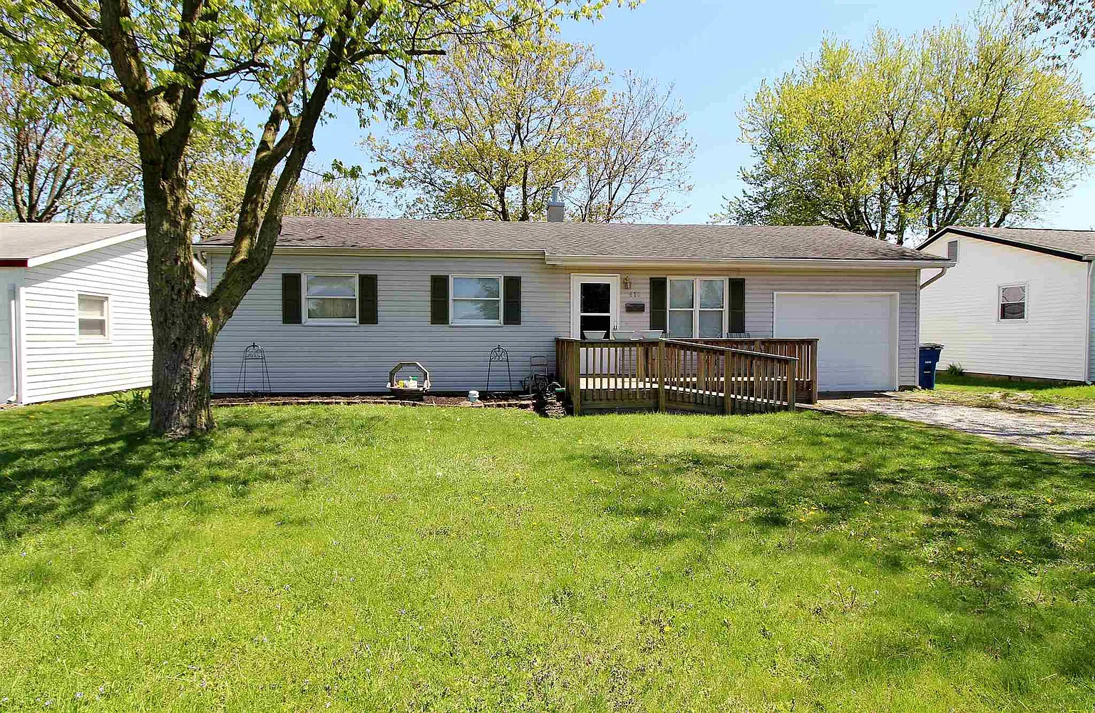 410 N Miller Ave photo 1