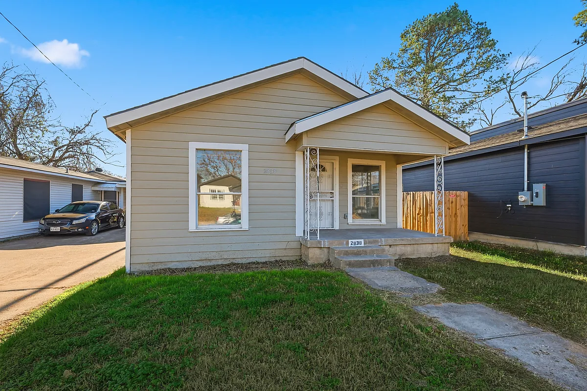 Building Photo - 2838 Frost Ave