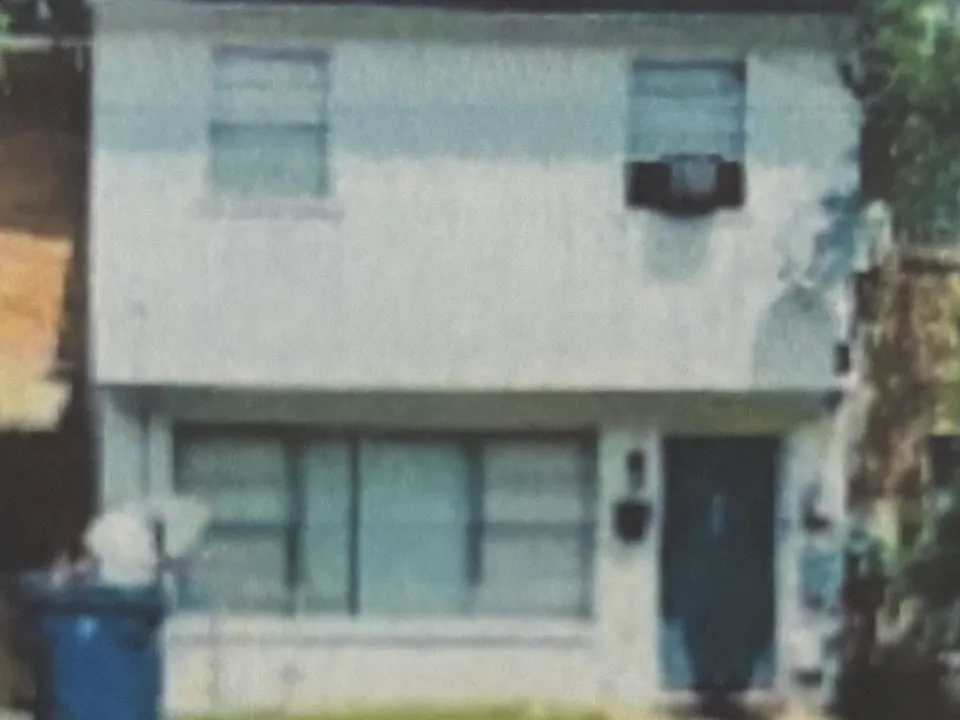 4413 Moncrief Rd W