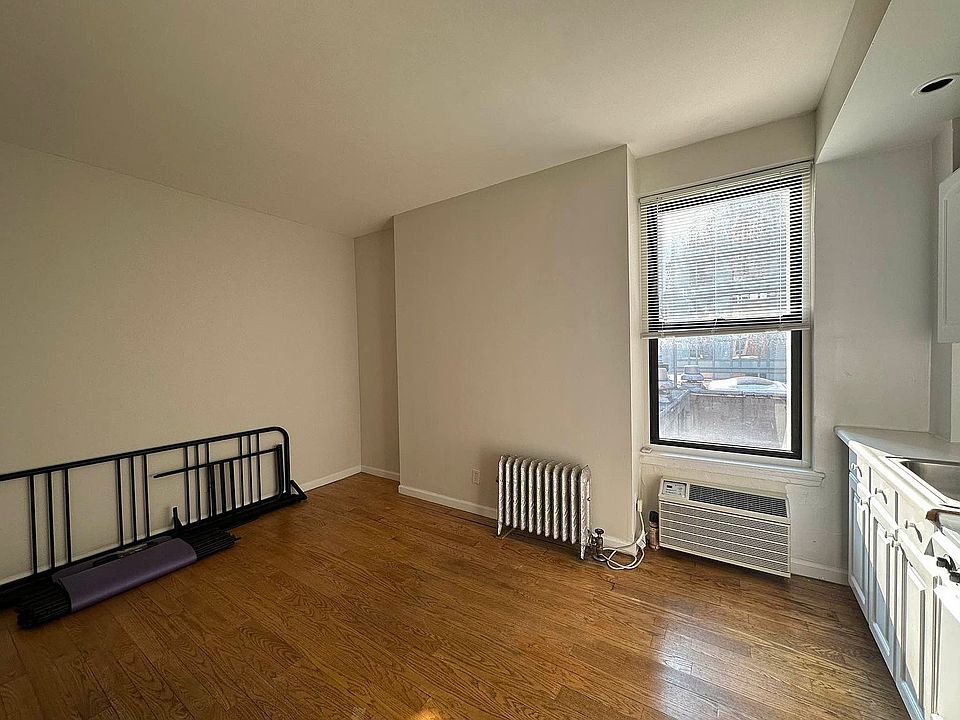 2nd image of 11 E 32nd St #8L