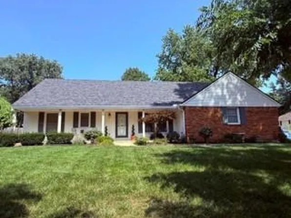 9239 Switzer Rd, Overland Park, KS 66212