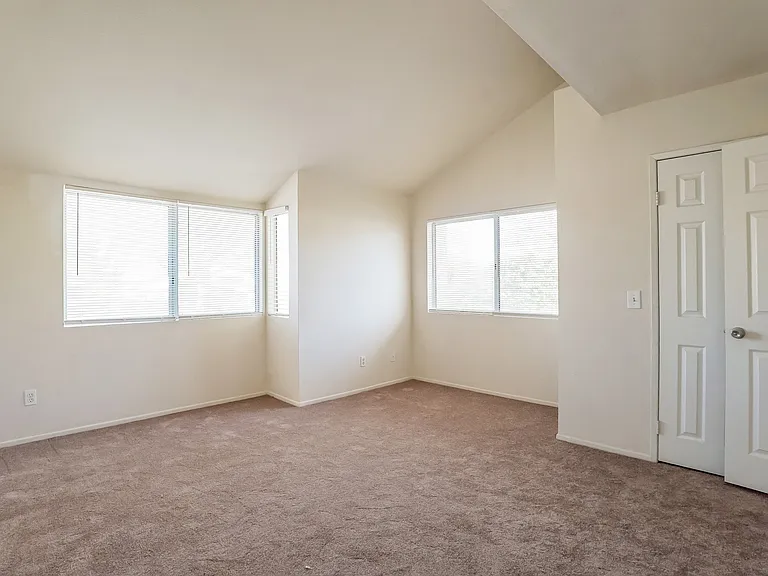5316 Gardendale Ln — Photo 11