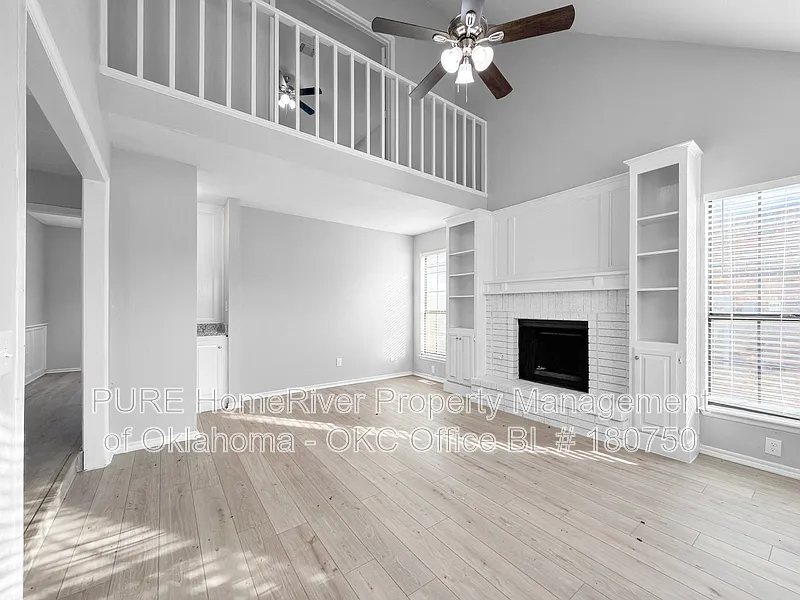 3 bed, 2.0 bath, 1816 sqft, $1,785 — Photo 2