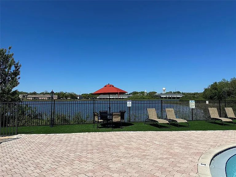 232 Afton Sq #112 — Photo 24