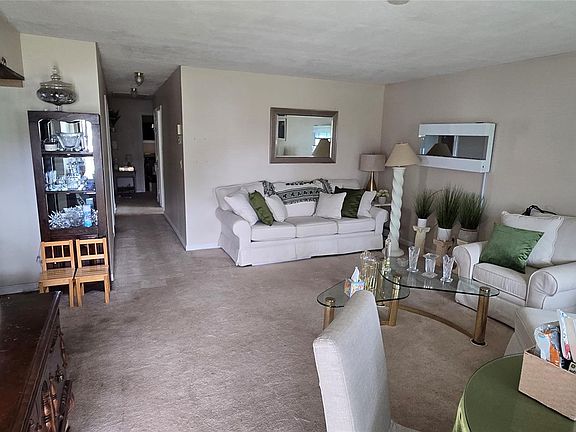 3rd image of 13 Manor Drive